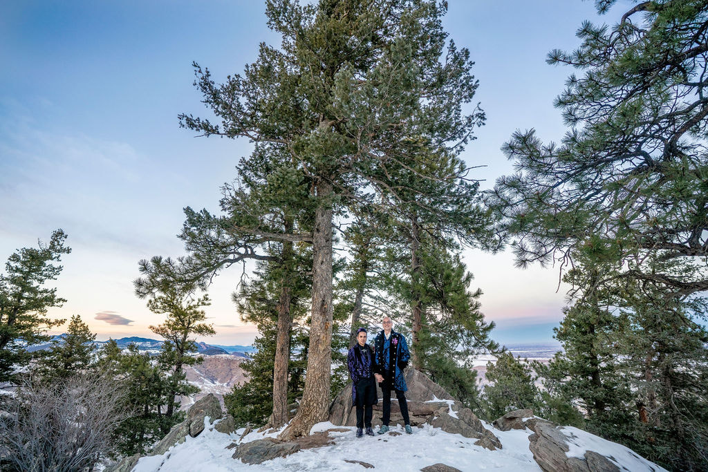 grooms on top of lookout mountain