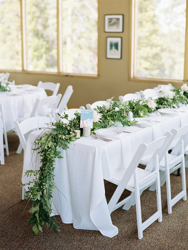 garland green and white wedding