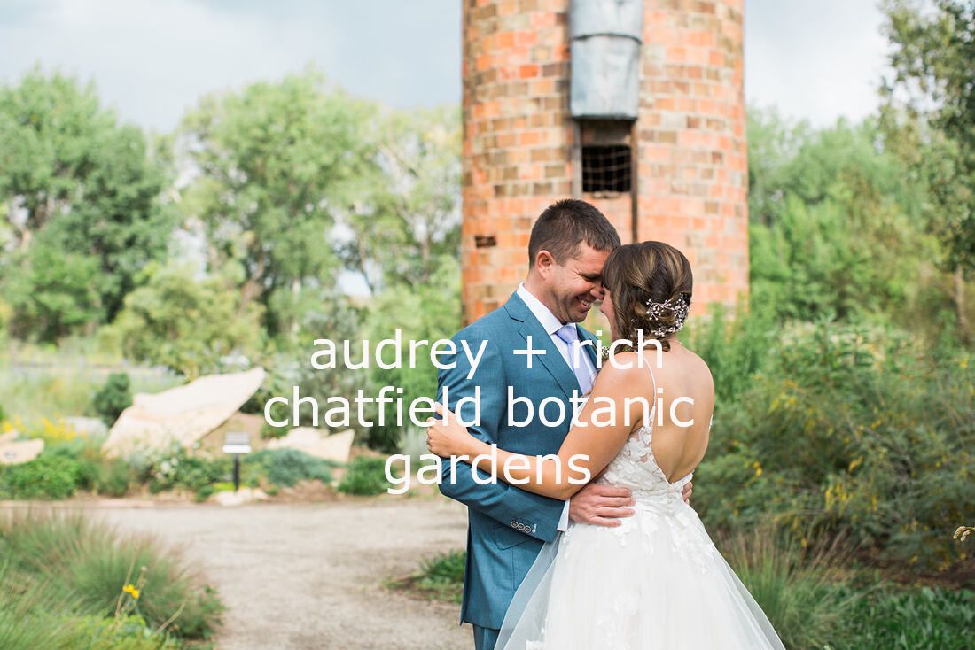 summer wedding at chatfield farms